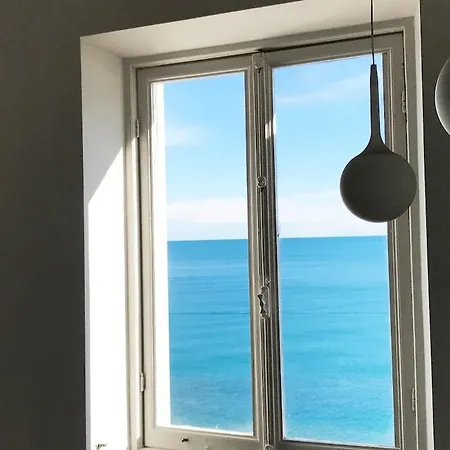 Ocean View Front Main Апартаменты Монтероссо-аль-Маре