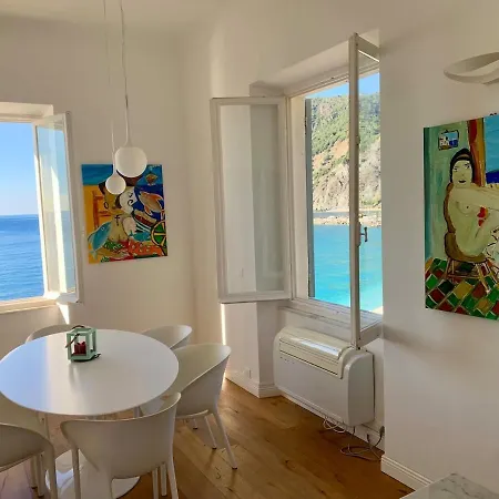 Ocean View Front Main Apartamento *