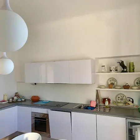 Апартаменты Ocean View Front Main Монтероссо-аль-Маре