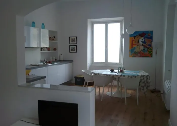 Ocean View Front Main Apartamento *